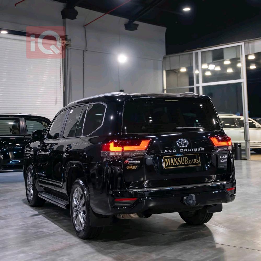 تويوتا لاندكروزر